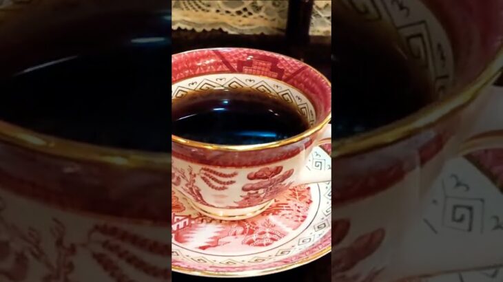 上野の純喫茶・古城のゴージャスな店内にうっとり！